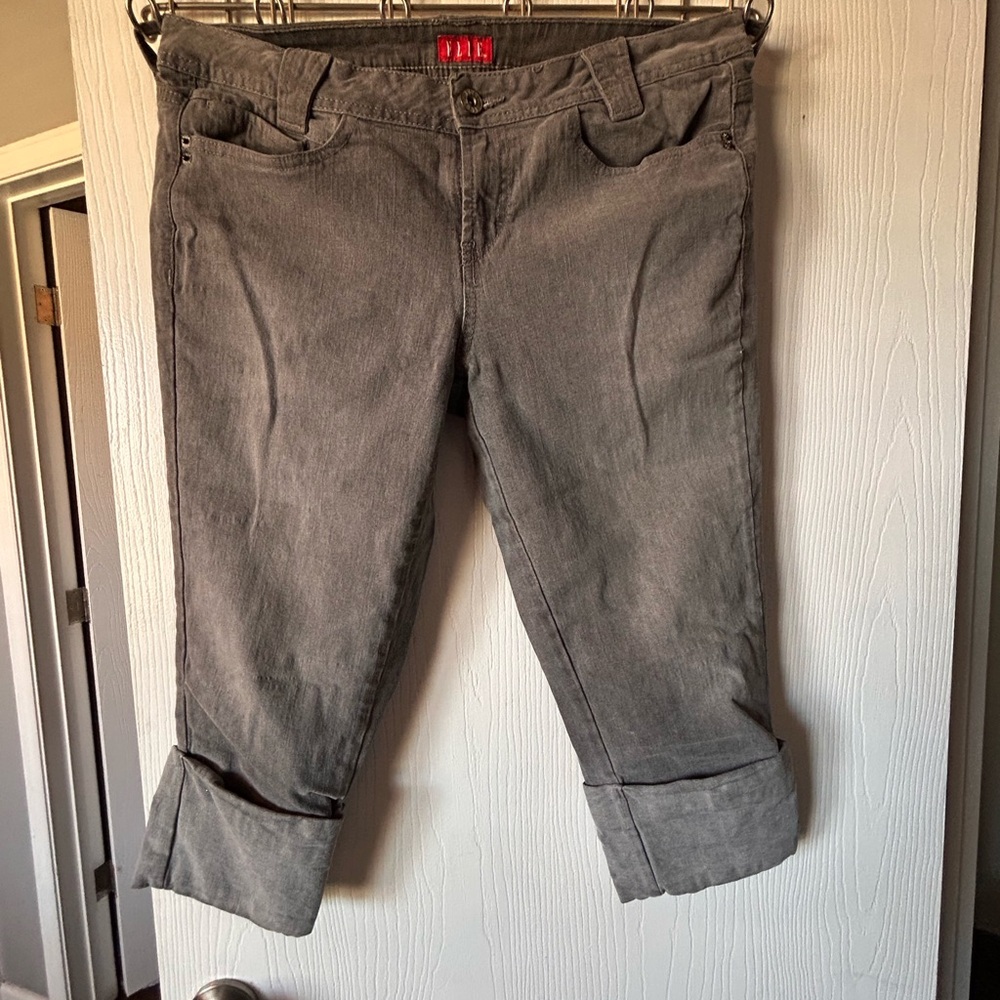 Elle Cropped Gray Ankle Jeans